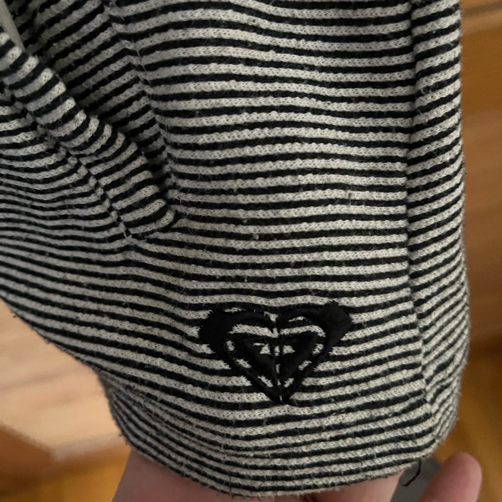 Roxy striped button front sweater jacket size XL - image 2